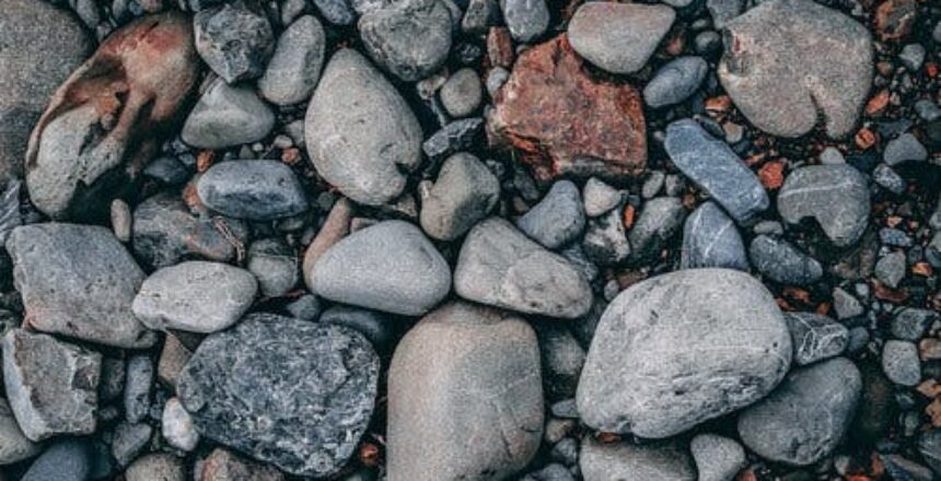 https___s3.amazonaws.com_appforest_uf_f1563899081538x927040676537402900_big_rocks_pebbles